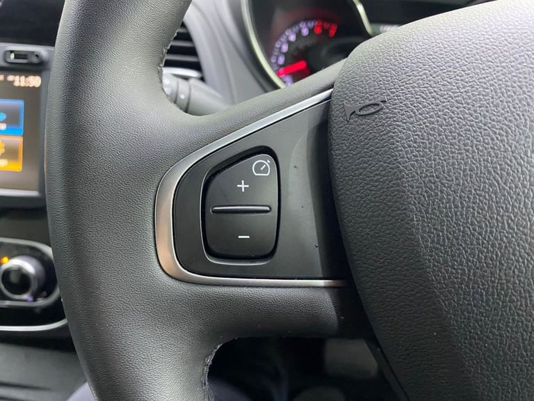 2019 Renault Captur 1.3 TCe ENERGY Iconic SUV 5dr Petrol EDC Euro 6 (s/s) (150 ps) HATCHBACK Petr...