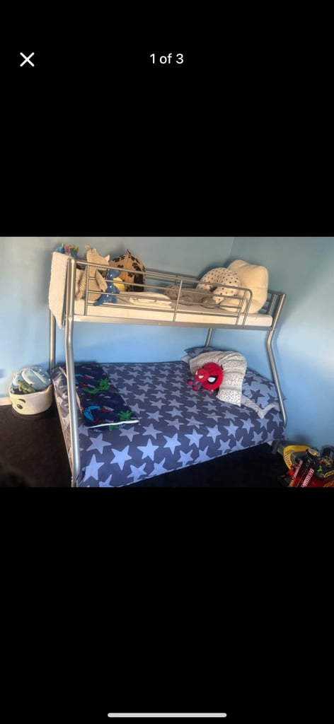 image for Triple bunk bed
