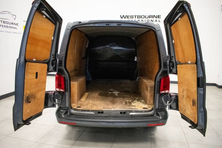 2021 21 VOLKSWAGEN TRANSPORTER 2.0 TDI T30 HIGHLINE PANEL VAN 5DR DIESEL DSG FWD