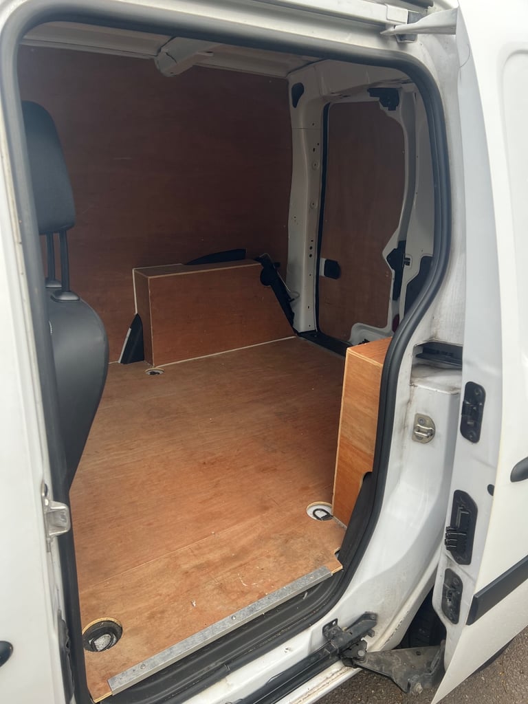 Renault, KANGOO, Panel Van, 2015, Automatic, 1 (cc)