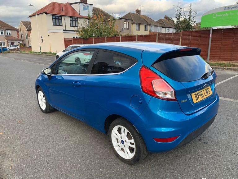 FORD FIESTA  1.0t ECOBOOST  BLUE/WHITE EDITION  NEW BELTS  NEW MOT WARRANTY 