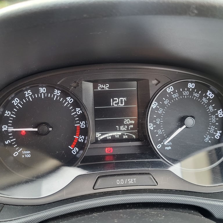 Skoda, FABIA, Estate, 2015, Manual, 1422 (cc), 5 doors