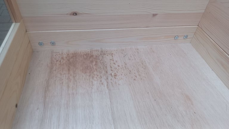 Wooden indoor hutch for guinea pigs/hamsters/gerbils - UK made