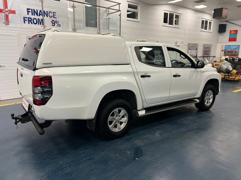 2020 Mitsubishi L200 4LIFE 2.3DI-D 150PS 4X4 DOUBLE CAB PICK UP C/W REAR PRO TOP (EURO 6) PICK UP...