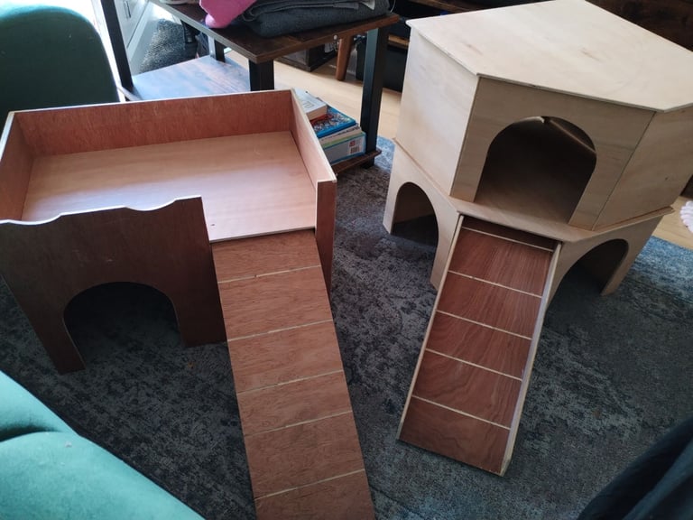 X2 Rabbit House Hideaway