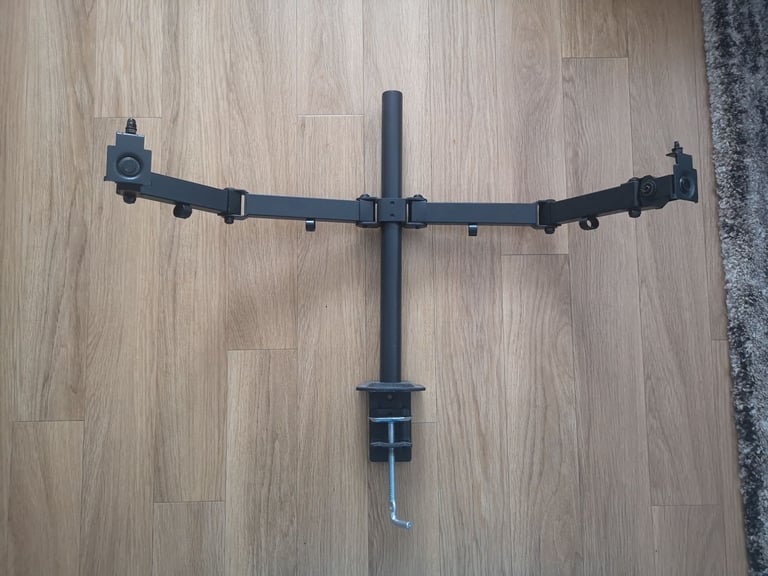 Dual monitor arm
