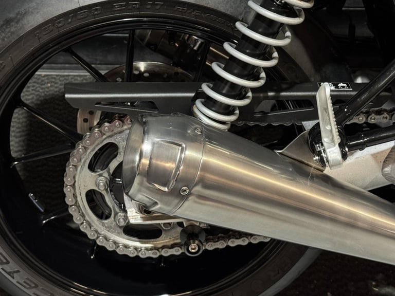 TRIUMPH SPEED TWIN 1200 Only 4965 Miles -Fairing  Tail Tidy 