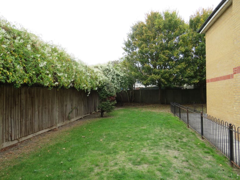 2 bedroom 2 bath flat for rent in Heston Hounslow TW5