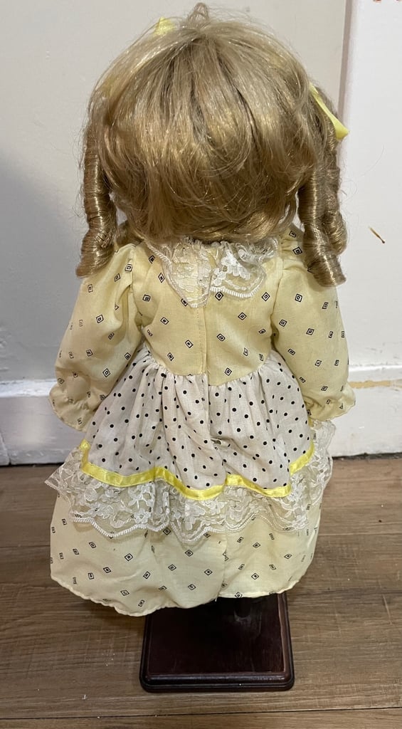 Heritage Amanda Doll