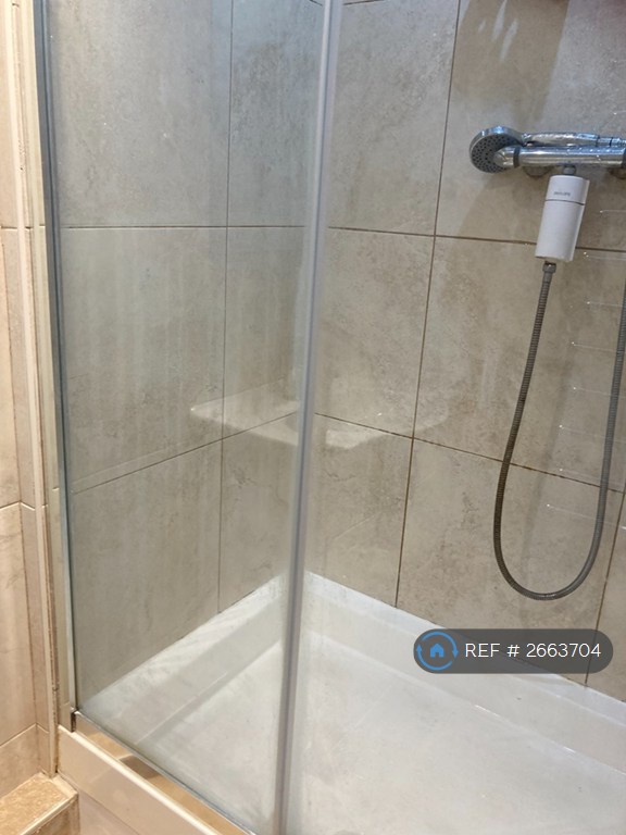 2 bedroom flat in Doughty Street, London, WC1N (2 bed) (#2663704)