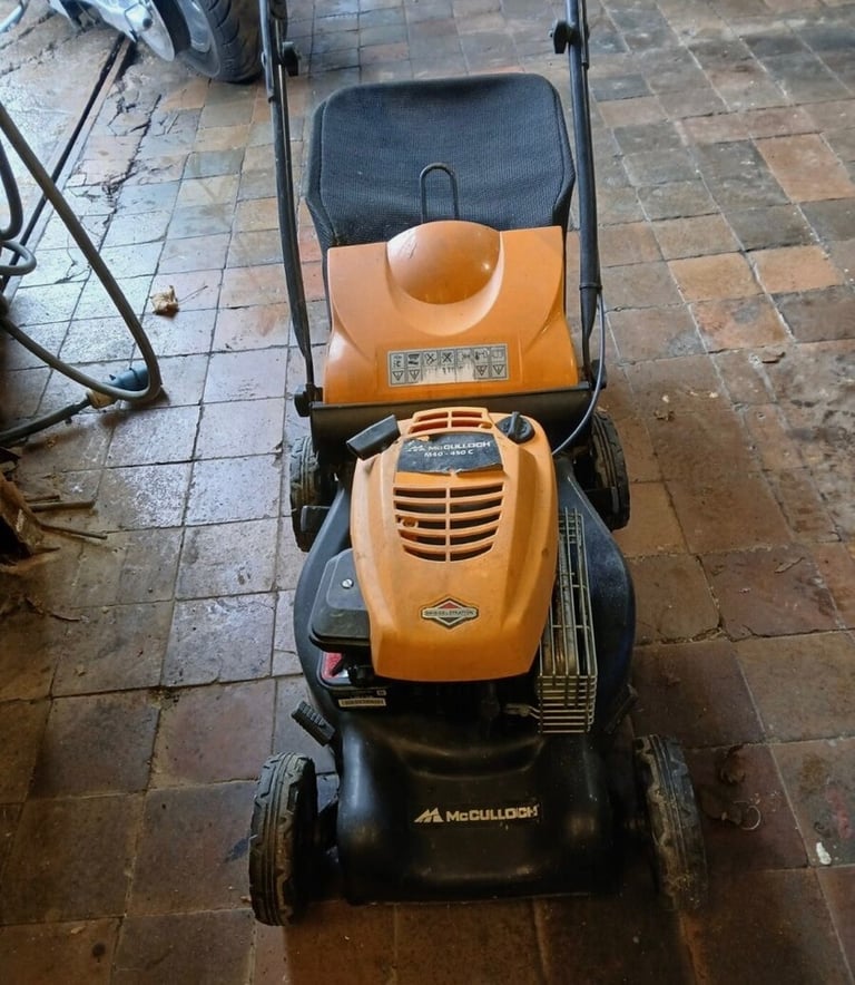 image for McCulloch M40-450C petrol push lawnmower 