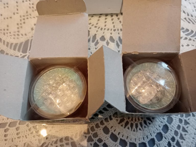 Electric lamps 