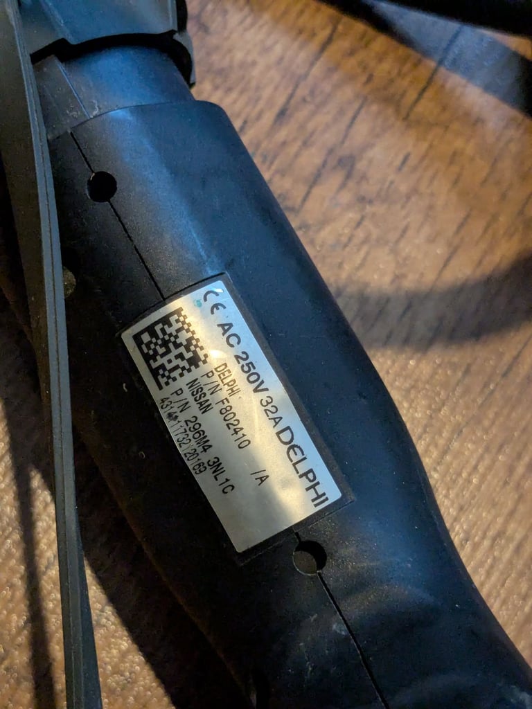 Nissan leaf fast charger cable