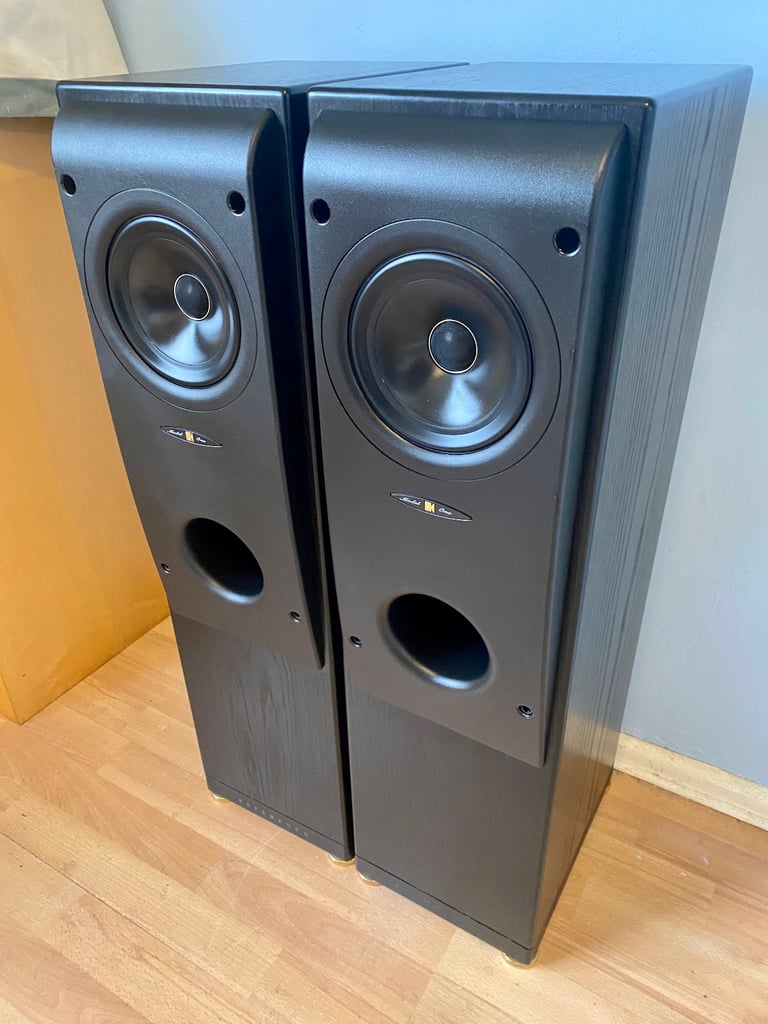 Kef reference model 1 hifi speakers