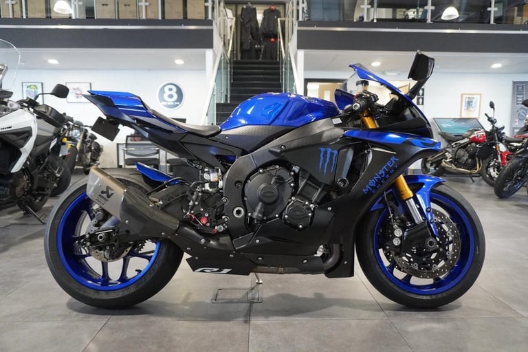 image for Yamaha YZF-R1, 2019, Blue with just 7319miles