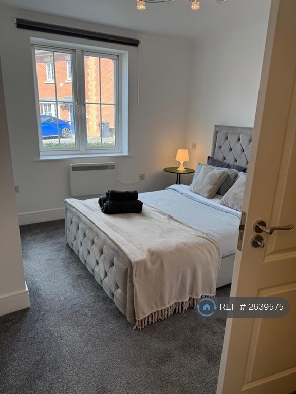 image for 2 bedroom house in Genas Close, Ilford, IG6 (2 bed) (#2639575)