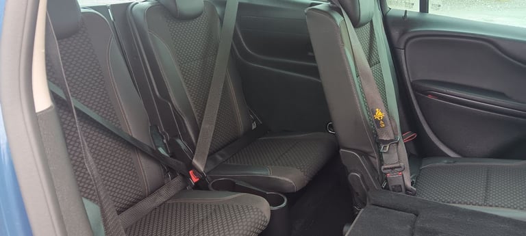 7 Seater Vauxhall Zafira Tourer 2.0