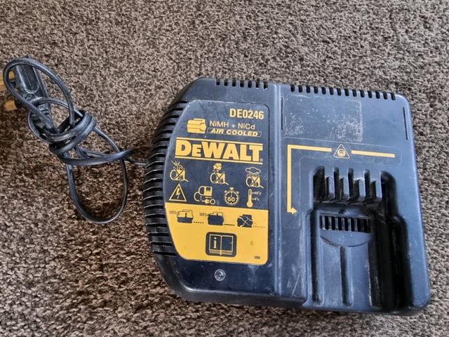 Dewalt, DE0246, Genuine Battery Charger,without Box, 24v,NIMH+NICD | in  Thornton, West Yorkshire | Gumtree