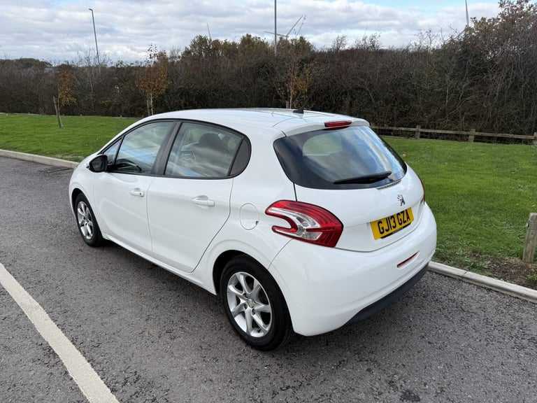 PEUGEOT 208 1.2 VTi Active 2013