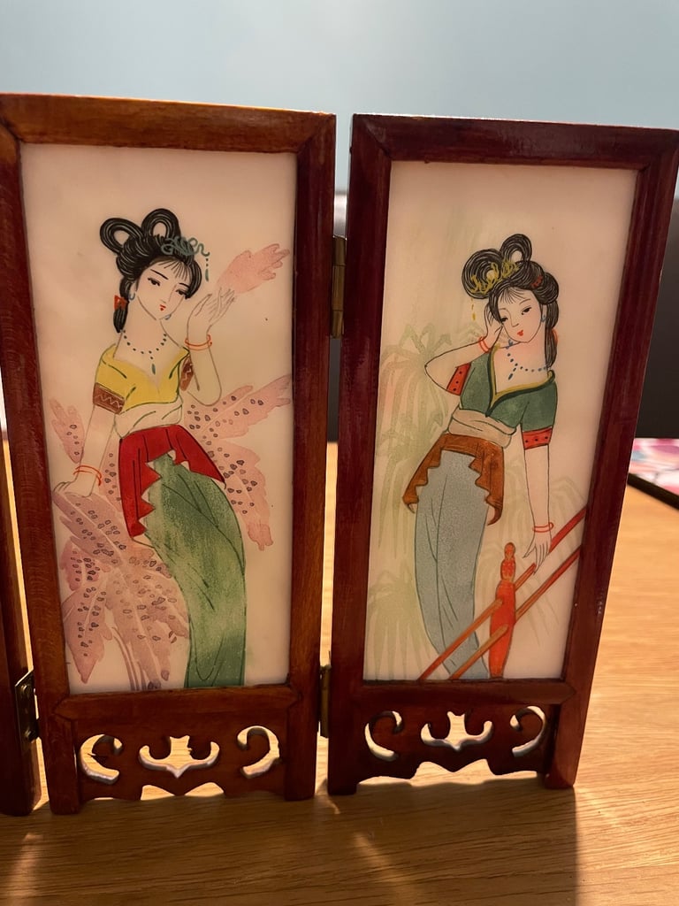 Small Japanese table screen- decorative art.