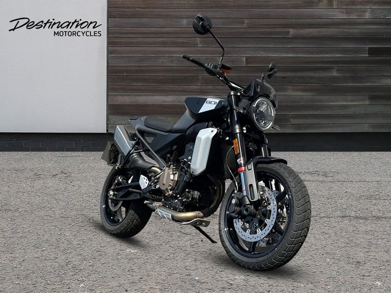 2024 Husqvarna Street SVARTPILEN 801 Petrol black 6 Speed