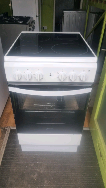 INDESIT SINGLE CAVITY ELECTRIC COOKER 