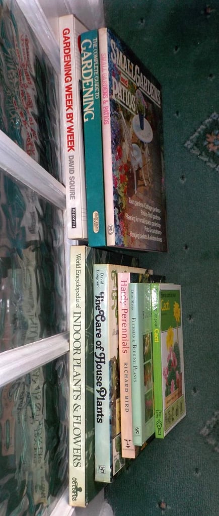 Garden And House Plant Book Bundle (Bexley)