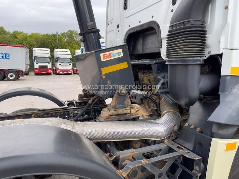 2017 (17) MERCEDES-BENZ AROCS 3248K 8X4 TIPPER