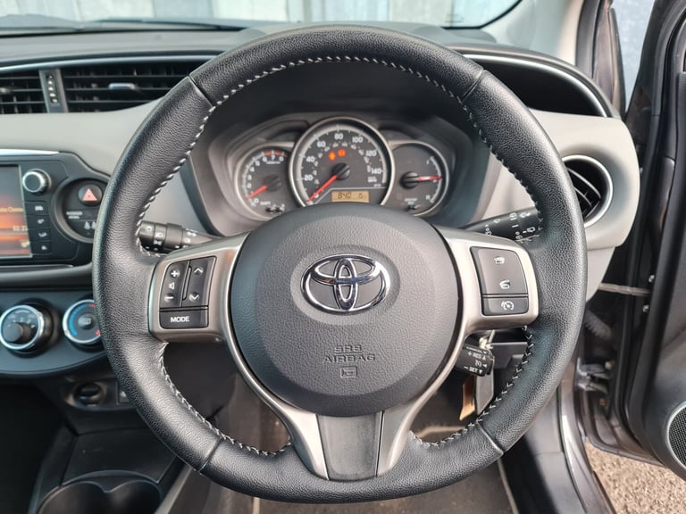 2016 Toyota Yaris 1.33 VVT-i Icon 5dr HATCHBACK Petrol Manual