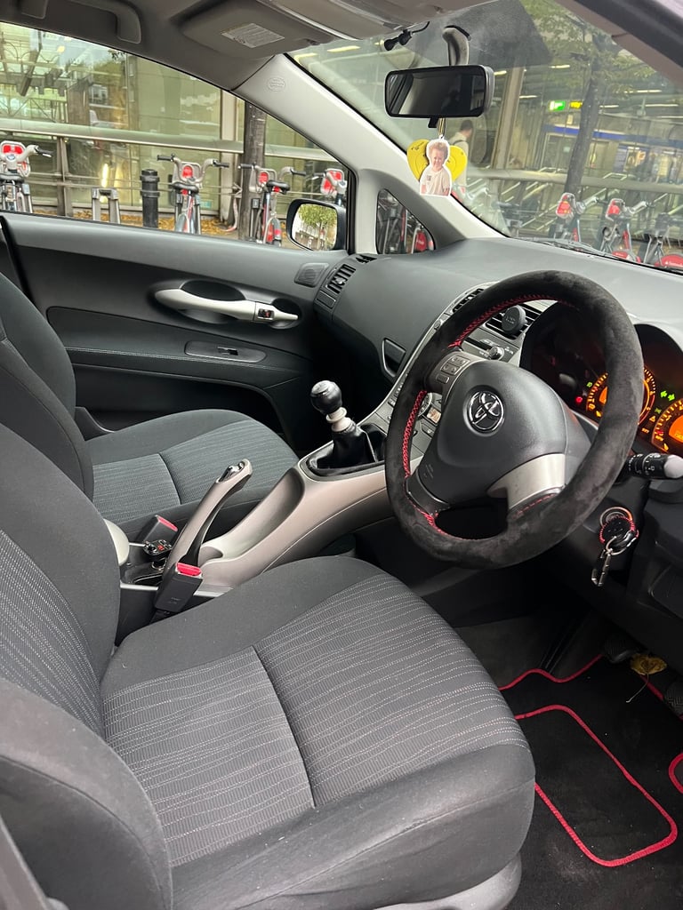 Toyota, AURIS, Hatchback, 2009, Manual, 1329 (cc), 5 doors