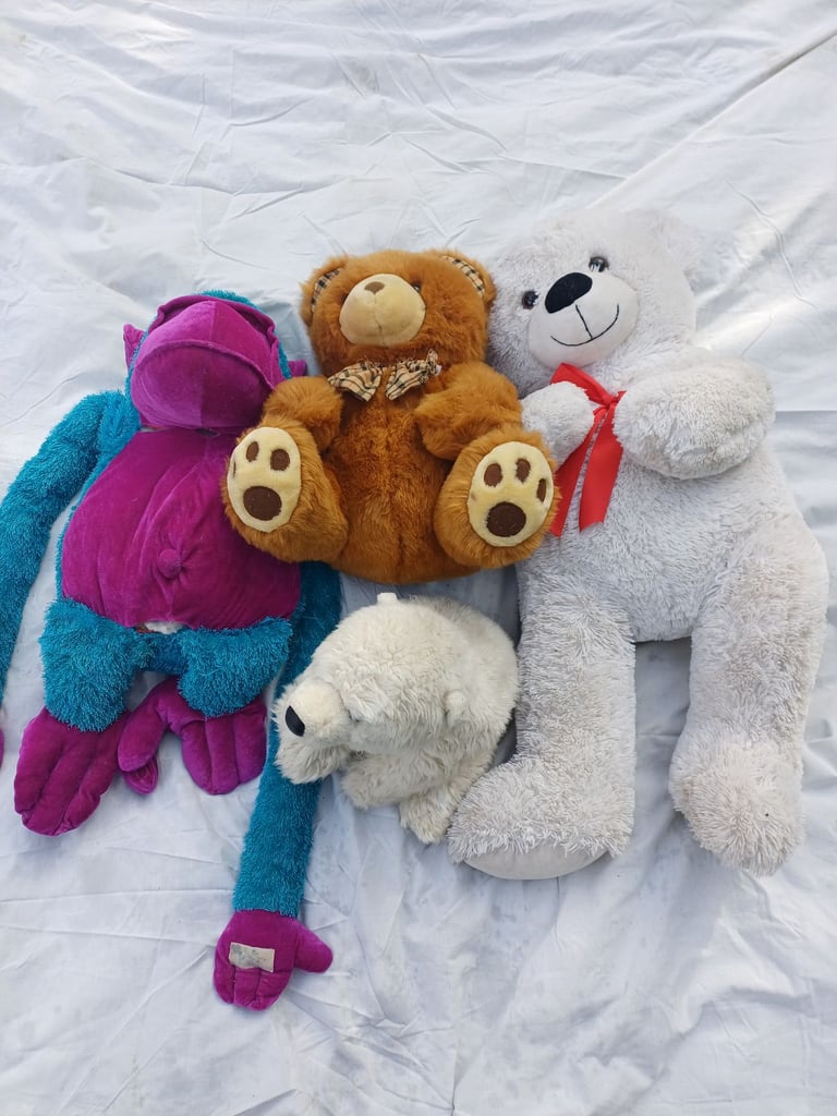 image for FOUR LARGE CUDDLY TOYS JOB LOT