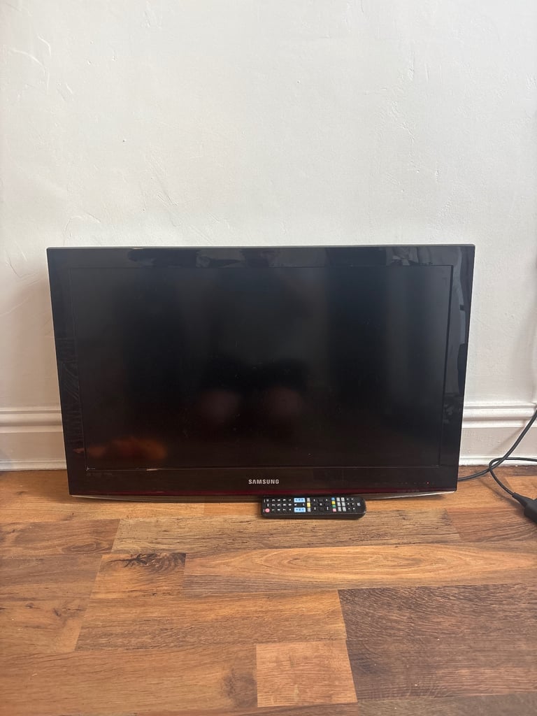image for Samsung 32” TV