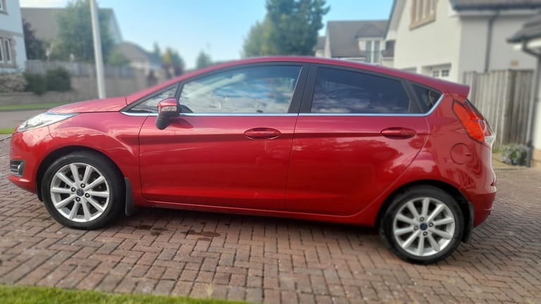 Ford FIESTA Titanium 1.0 ecoboost, 2015, 5dr manual, FSH, MOT 21/7/26,£20 Road tax, High spec car