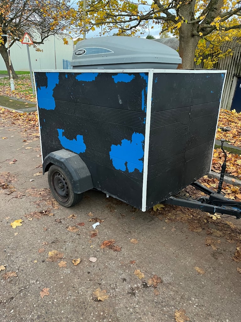 SINGLE AXLE BOX TRAILER.    