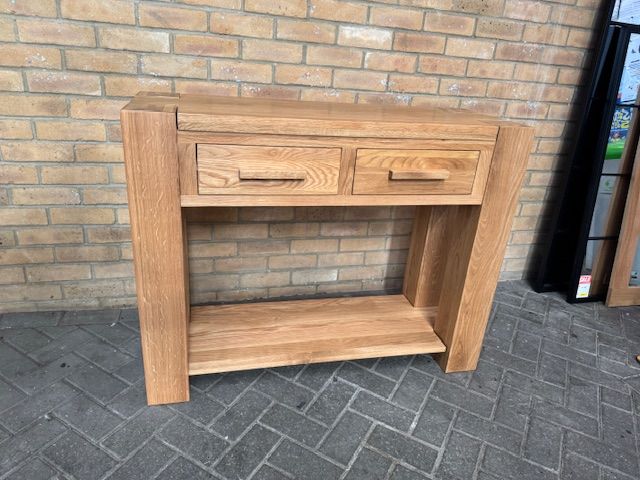 BRAND NEW EX-DISPLAY SOLID OAK FURNITURE - CLOSING DOWN SALE 