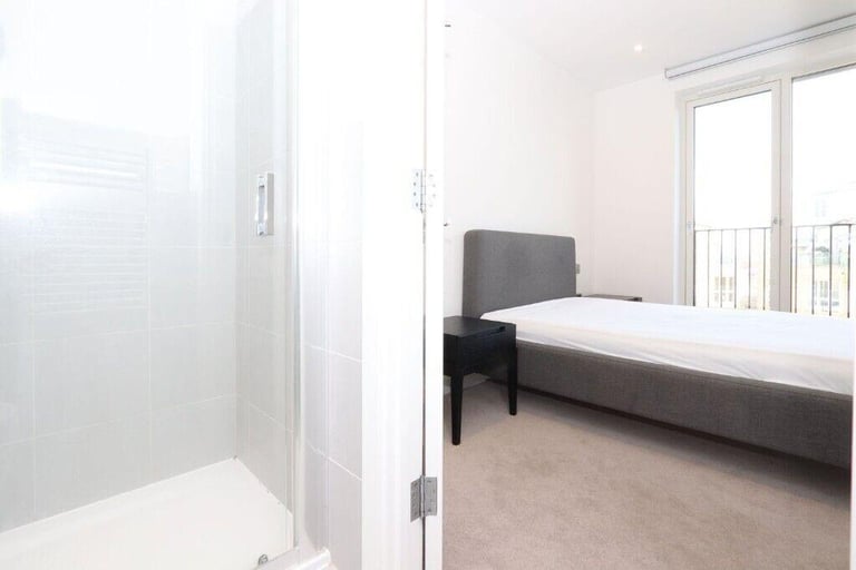 Canada Water Ensuite Double Room Available Now 0 Deposit Available