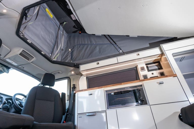 Wellhouse Maxus D7 Elevating Roof