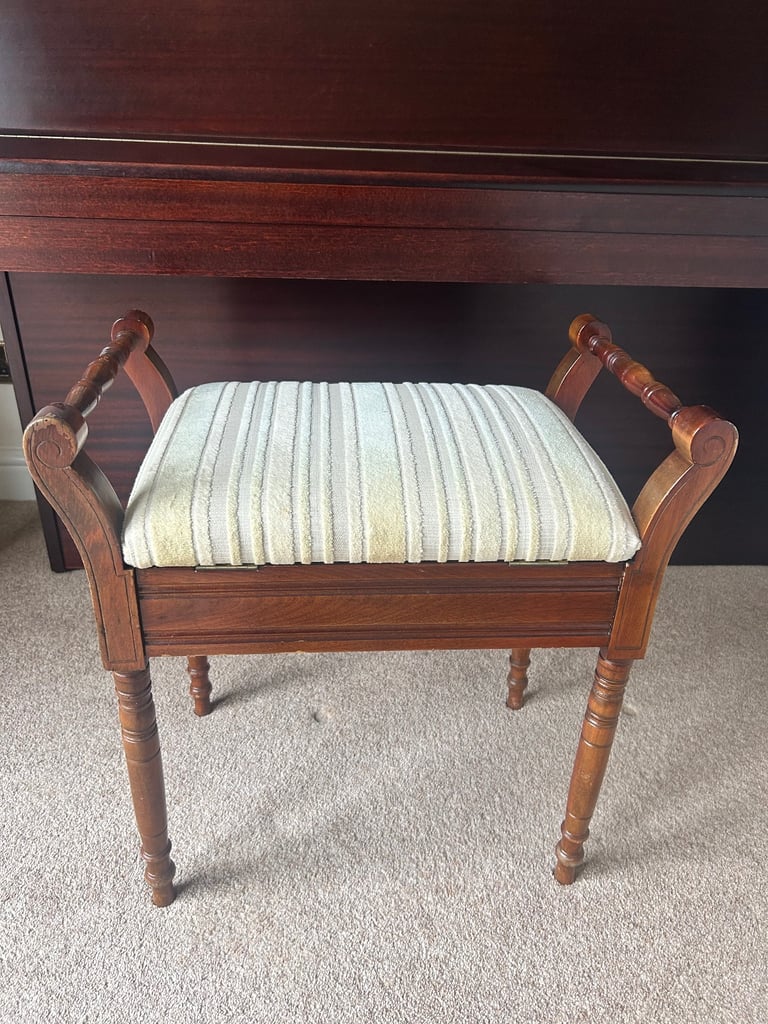 image for Piano stool 