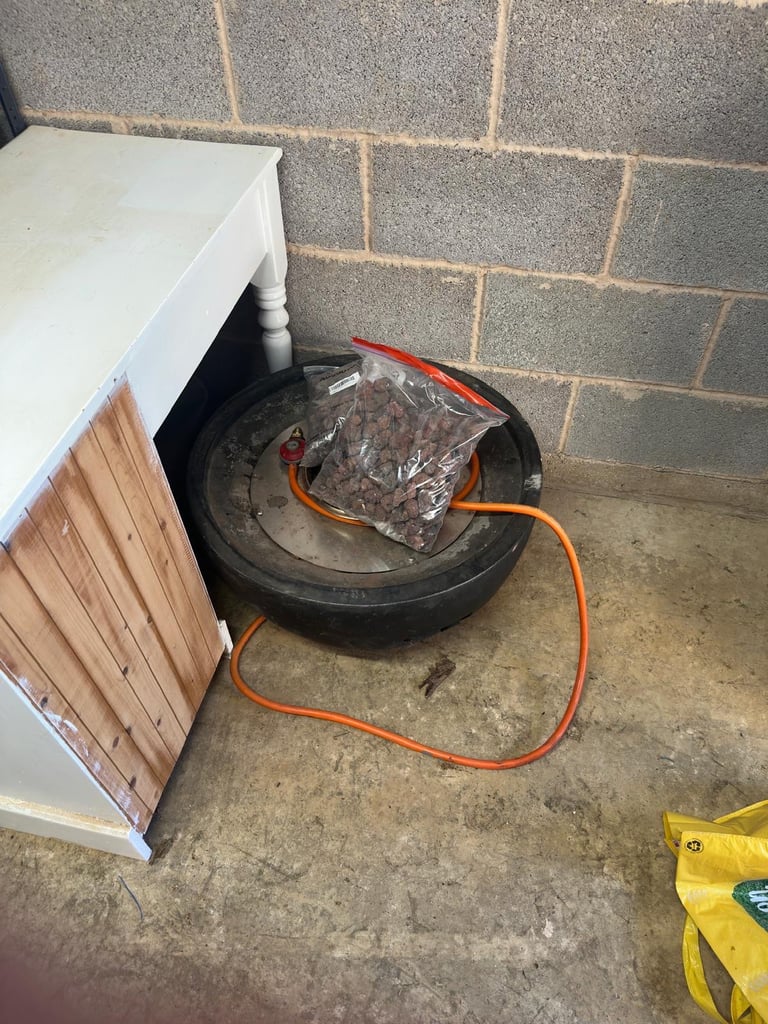 Modeno gas firepit 