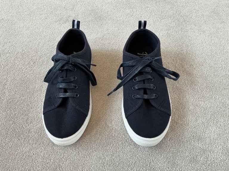 image for Brand New - 'Original Penguin' Women's Canvas Shoes