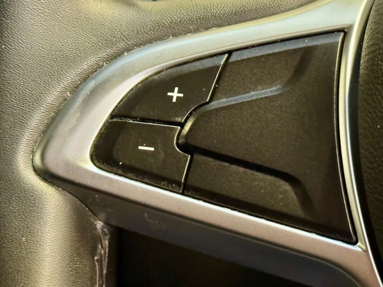 2017 Dacia Duster 1.2 TCe Prestige SUV 5dr Petrol Manual 4WD Euro 6 - FOUR