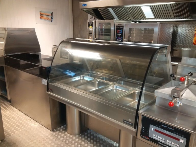 HENNY PENNY CHICKEN FRYER 4 HEAD FRIED CHICKEN SHOP EQUIPMENT