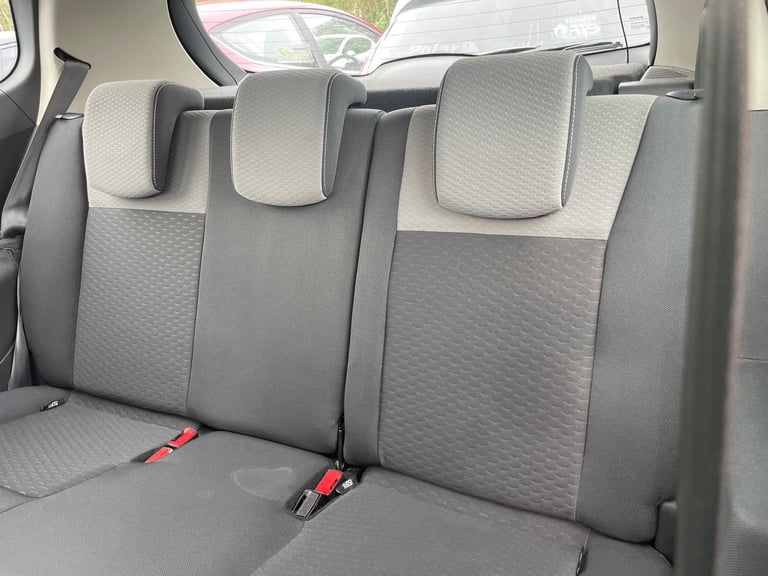 RENAULT CLIO 1.2 I-MUSIC 60 REG SILVER 3 DOOR 12 MONTHS MOT LOW INSURANCE 48+MPG