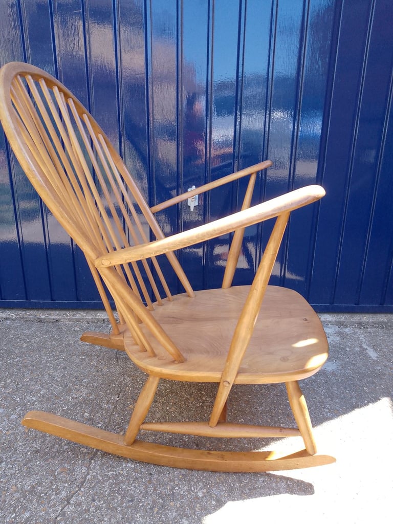 Ercol Grandfather rocking chair with cushions collect only Isle of Wight