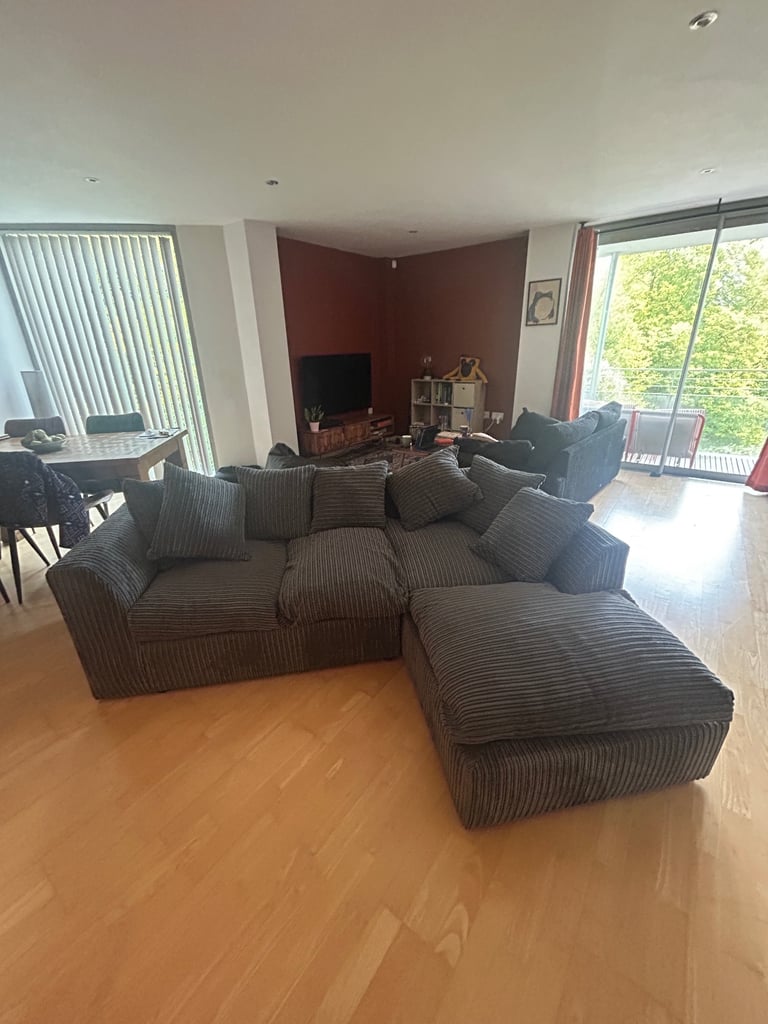 L shaped sofa 
