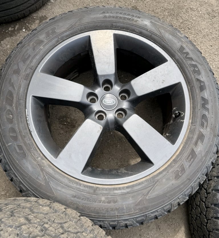 Genuine Land Rover 20” Alloy Wheels Tyres Alloys 255/60/20 Goodyear Wrangler 5mm
