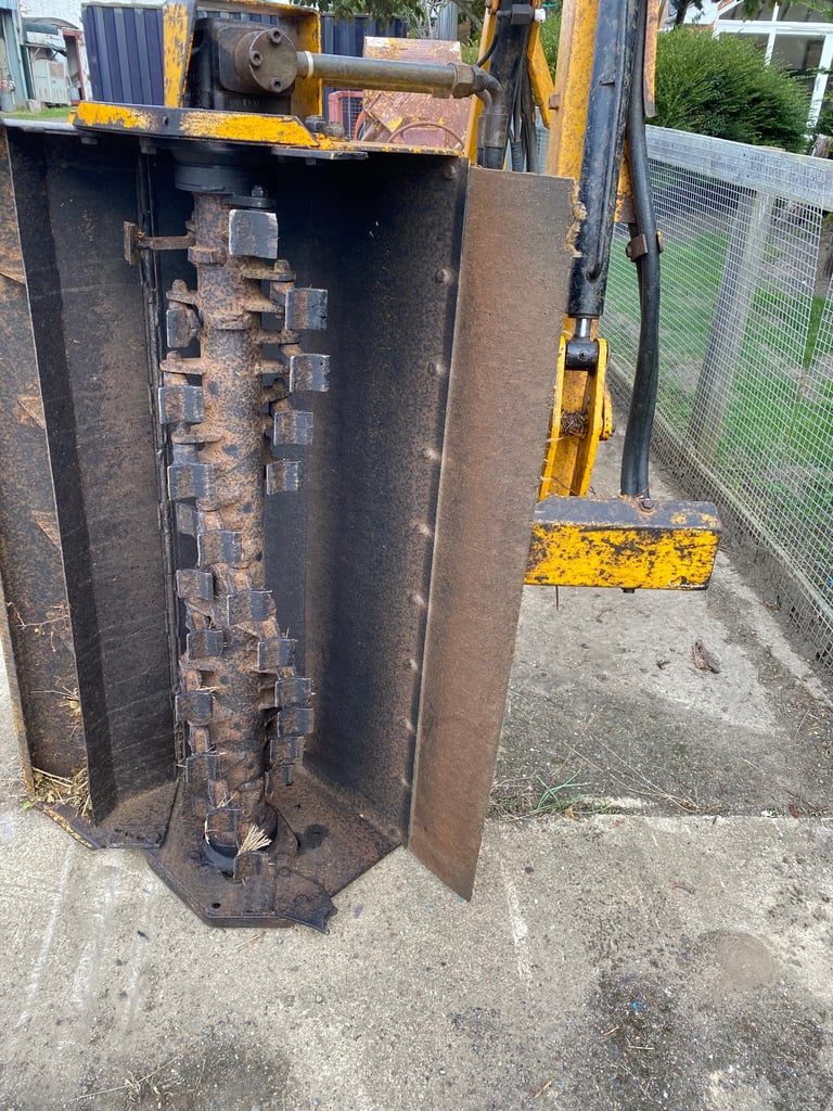 McConnell power arm PA92 hedge cutter