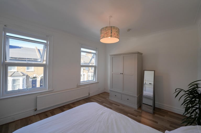 💫Double Rooms Available | Surrey Quays | Well Connected To Central London 📍