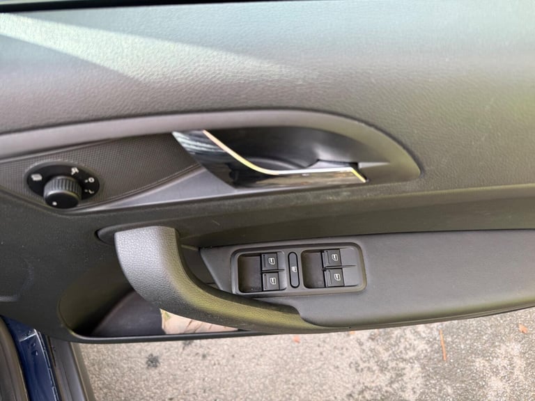 2011 Skoda Yeti 2.0 TDI Elegance DSG 4WD Euro 5 5dr HATCHBACK Diesel Automatic