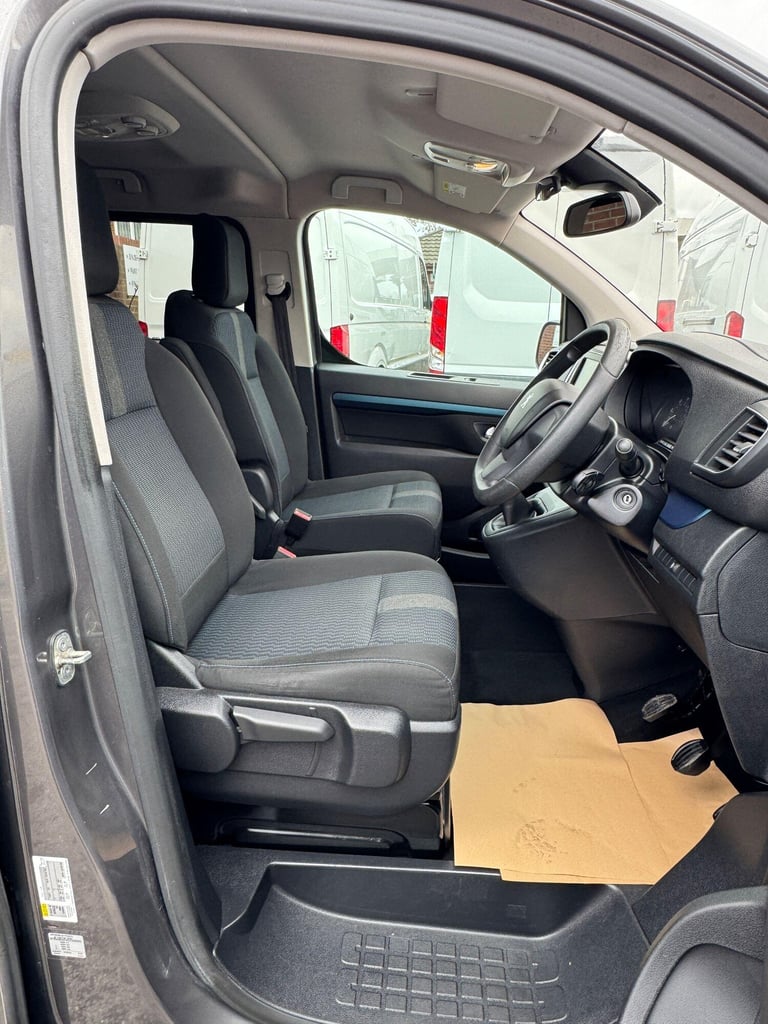 2017 Peugeot Traveller 1.6 BlueHDi Active Standard MPV 5dr Diesel Manual MWB Euro 6 (s/s) (115 ps...